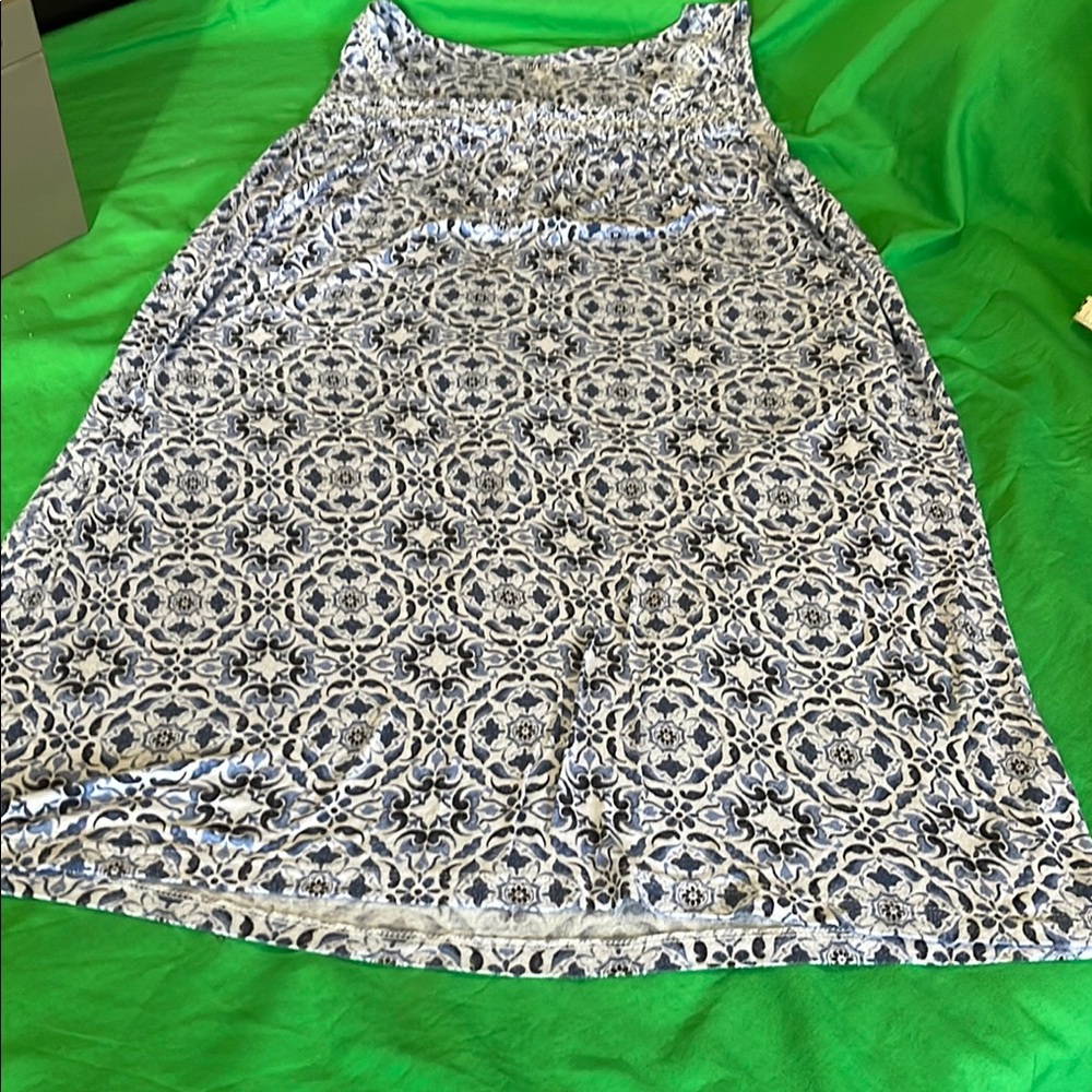 Croft & Barrow Blue and White Floral night gown